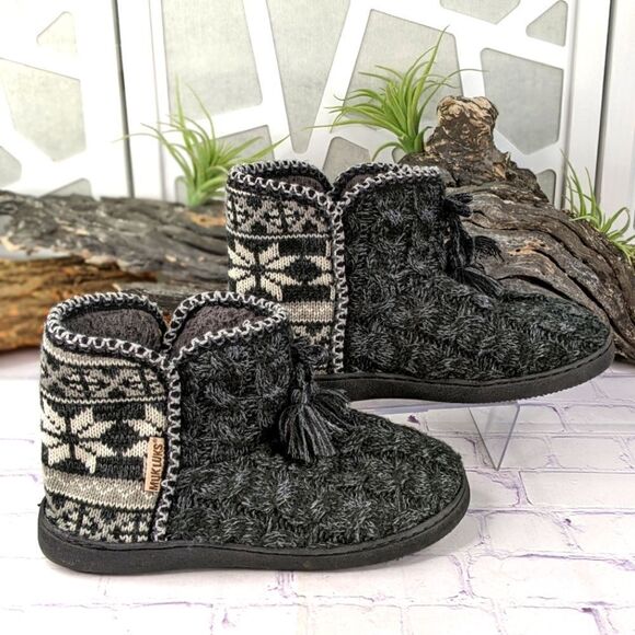 Muk Luks Cozy Ankle Booties Slippers - Picture 3 of 11